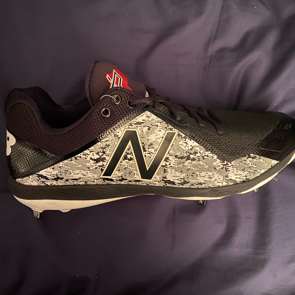 Black New Balance Baseball Cleats